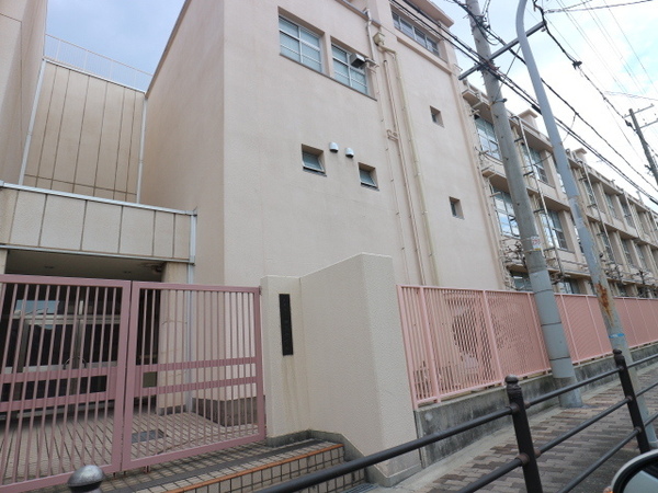 ���{���s�����c��5���ڂ̒��Ãe���X�n�E�X�̎��ӊ�