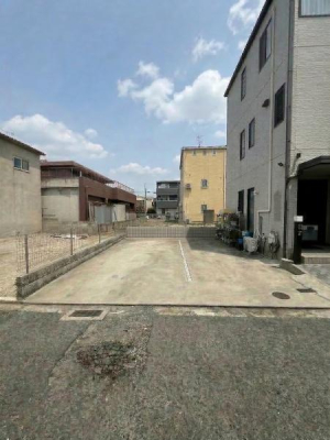 ���{�����s��]�{��4���ڂ̒��È�ˌ��Ă̒��ԏ�