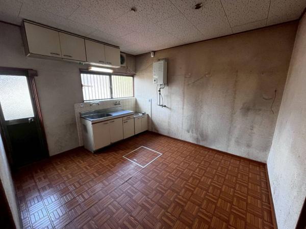 ���{�Q����s���c�쒬�̒��È�ˌ��Ẵ��r���O