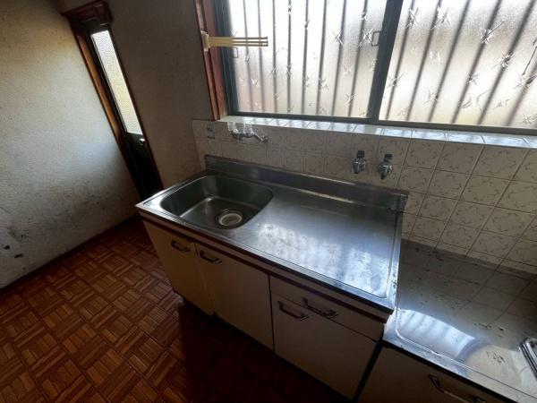 ���{�Q����s���c�쒬�̒��È�ˌ��ẴL�b�`��