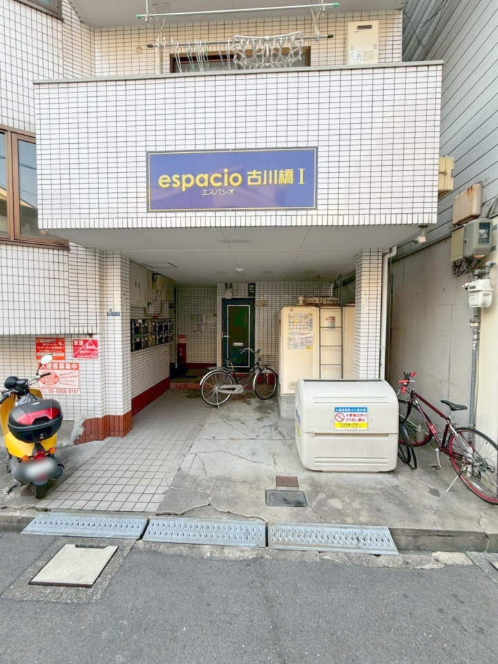 ���{����s���c��1���ڂ̈꓏����}���V�����̃G���g�����X