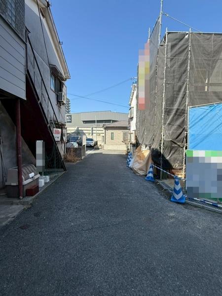 ���{�Q����s���V���̐V�z��ˌ��Ă̑O�ʓ��H�܂ތ��n�ʐ^