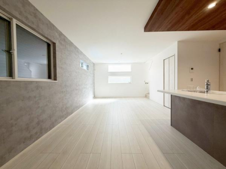 ���{�Q����s���V���̐V�z��ˌ��Ẵ��r���O