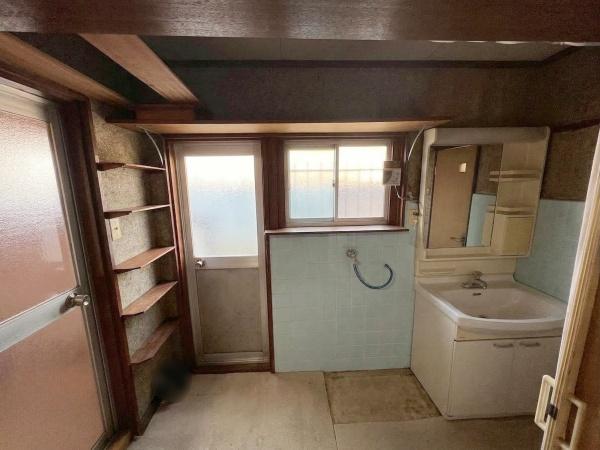 ���{�����s���L�Y���̒��È�ˌ��Ă̐��ʑ�E���ʏ�