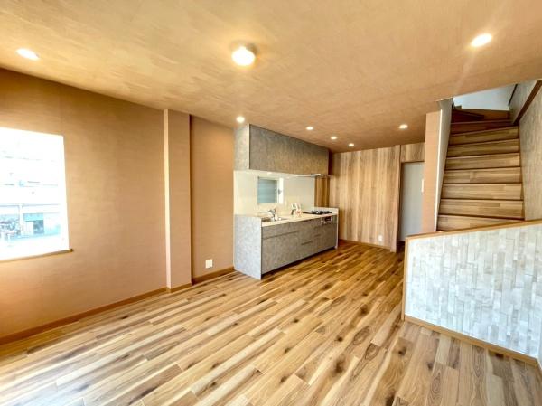 ���{���s����敽�쓌1���ڂ̒��È�ˌ��Ẵ��r���O