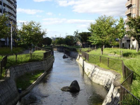 ���{�����s����{�ʐ�1���ڂ̒��È�ˌ��Ă̎��ӊ�