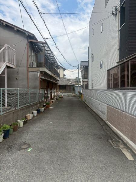 ���{��^�s�㓇���̒��È�ˌ��Ă̑O�ʓ��H�܂ތ��n�ʐ^