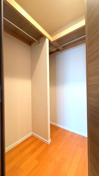 ���{���s����敽�쓌1���ڂ̒��Ã}���V�����̎��[