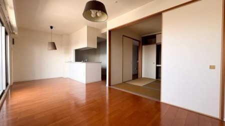 ���{���s����敽�쓌1���ڂ̒��Ã}���V�����̃��r���O