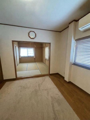 ���{�����s�V�㏬��̒��È�ˌ��Ẵ��r���O