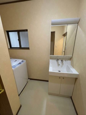 ���{�����s�V�㏬��̒��È�ˌ��Ă̐��ʑ�E���ʏ�