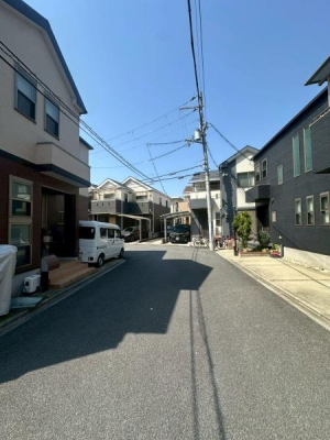 ���{����s�Β��̒��È�ˌ��Ă̑O�ʓ��H�܂ތ��n�ʐ^