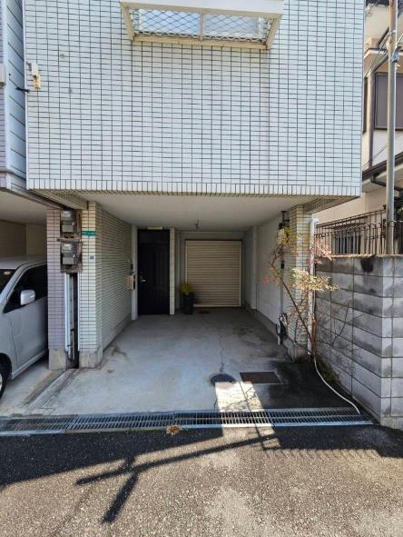 ���{���s������A��1���ڂ̒��È�ˌ��Ă̒��ԏ�