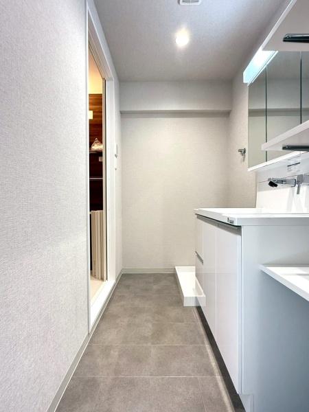 ���{���s����敽���1���ڂ̒��Ã}���V�����̐��ʑ�E���ʏ�