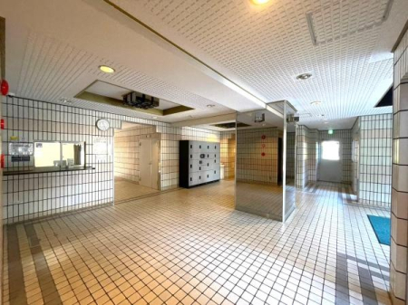 ���{���s����敽���1���ڂ̒��Ã}���V�����̃G���g�����X