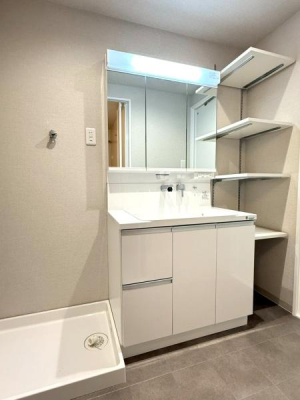 ���{���s����敽���1���ڂ̒��Ã}���V�����̐��ʑ�E���ʏ�