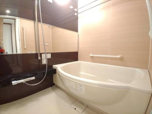 ���{�����s�l�𒬂̒��Ã}���V�����̗���