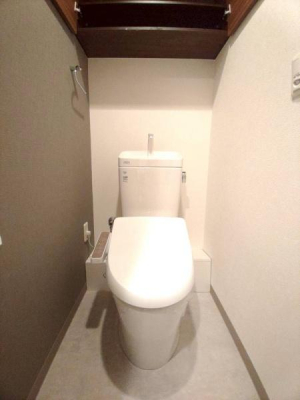 ���{�����s�l�𒬂̒��Ã}���V�����̃g�C��