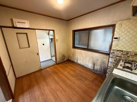 ���{�Q����s����7���ڂ̒��È�ˌ��Ẵ��r���O