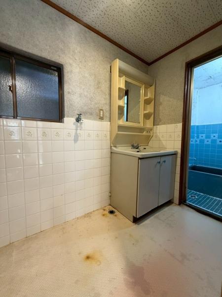 ���{�Q����s����7���ڂ̒��È�ˌ��Ă̐��ʑ�E���ʏ�