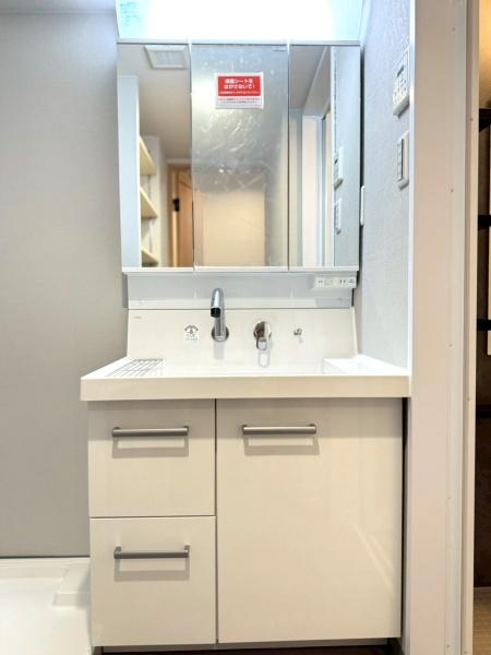 ���{���s�����V����1���ڂ̒��Ã}���V�����̐��ʑ�E���ʏ�