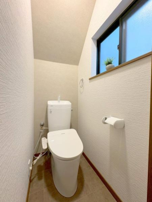 ���{�����s��c�{��2���ڂ̒��È�ˌ��Ẵg�C��