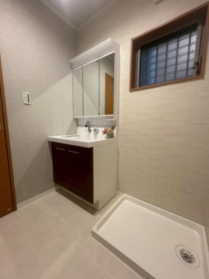 ���{��^�s��ΐ����̒��È�ˌ��Ă̐��ʑ�E���ʏ�