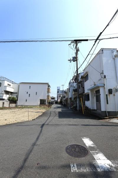 ���{���s����揟�R��3���ڂ̓y�n�̑O�ʓ��H�܂ތ��n�ʐ^