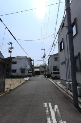 ���{���s����揟�R��3���ڂ̓y�n�̑O�ʓ��H�܂ތ��n�ʐ^