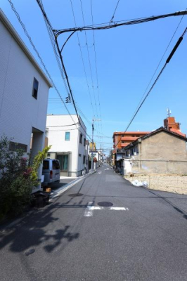 ���{���s����揟�R��3���ڂ̓y�n�̑O�ʓ��H�܂ތ��n�ʐ^