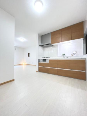 ���{����s�����2���ڂ̒��È�ˌ��Ẵ��r���O