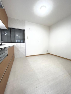 ���{����s�����2���ڂ̒��È�ˌ��Ẵ��r���O