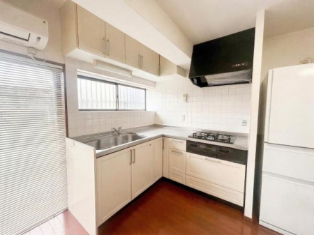 ���{�����s��c�{��2���ڂ̒��È�ˌ��ẴL�b�`��