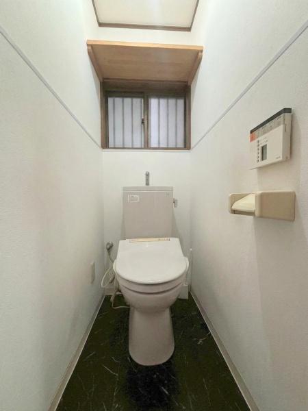 ���{�����s��c�{��2���ڂ̒��È�ˌ��Ẵg�C��