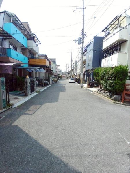 ���{�����s�V�r����3���ڂ̐V�z��ˌ��Ă̑O�ʓ��H�܂ތ��n�ʐ^