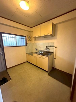 ���{���s�����F�k3���ڂ̒��Ã}���V�����̃��r���O