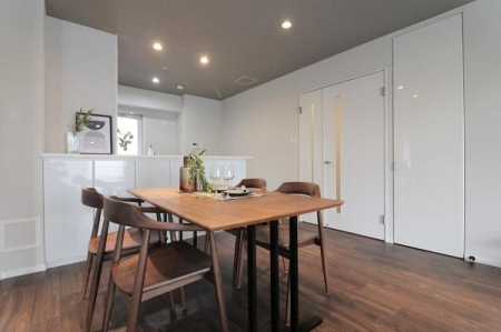 ���{�����s����c3���ڂ̒��Ã}���V�����̃��r���O