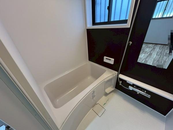 ���{��^�s�Ό����̒��Ãe���X�n�E�X�̗���