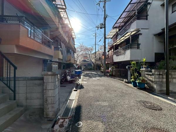 ���{�Q����s����7���ڂ̒��È�ˌ��Ă̑O�ʓ��H�܂ތ��n�ʐ^