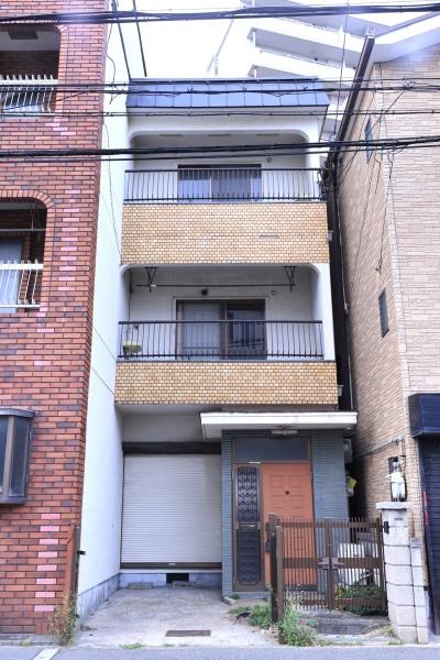 ���{���s�����Z�j��2���ڂ̒��Ãe���X�n�E�X�̌��n�O�ώʐ^