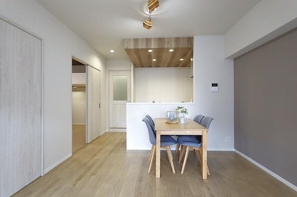 ���{���s���Z�g��Y�S7���ڂ̒��Ã}���V�����̃��r���O