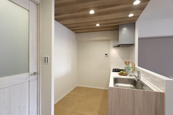 ���{���s���Z�g��Y�S7���ڂ̒��Ã}���V�����̃L�b�`��