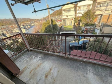 ���{�����s�c��2���ڂ̒��È�ˌ��Ẵo���R�j�[