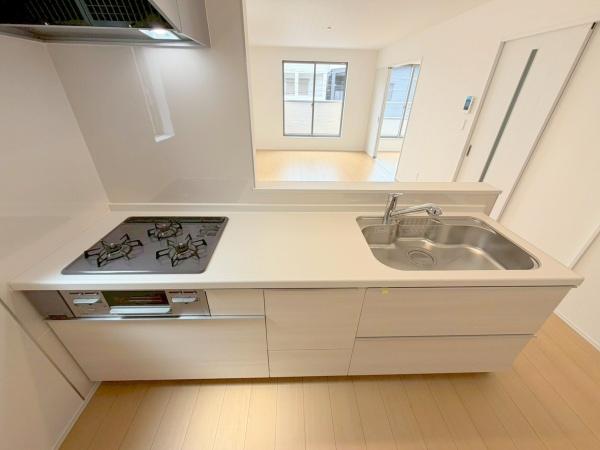 ���{�����s���Z������3���ڂ̐V�z��ˌ��ẴL�b�`��