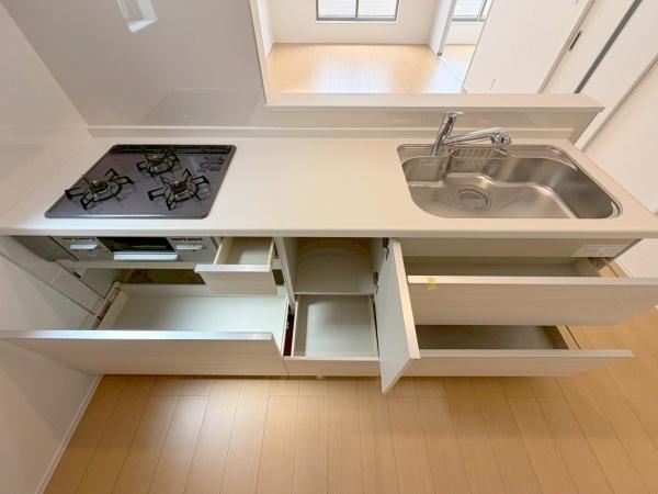 ���{�����s���Z������3���ڂ̐V�z��ˌ��ẴL�b�`��