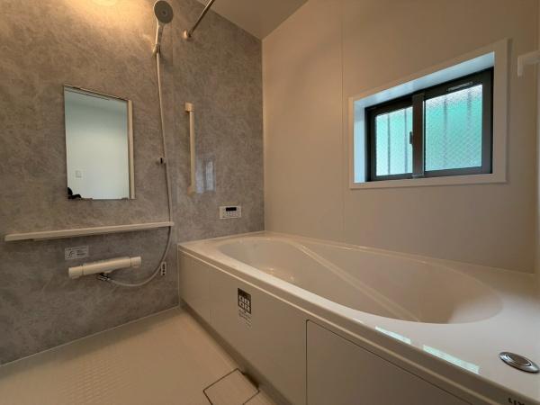 ���{�����s���Z������3���ڂ̐V�z��ˌ��Ă̗���