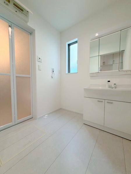 ���{�����s���Z������3���ڂ̐V�z��ˌ��Ă̐��ʑ�E���ʏ�