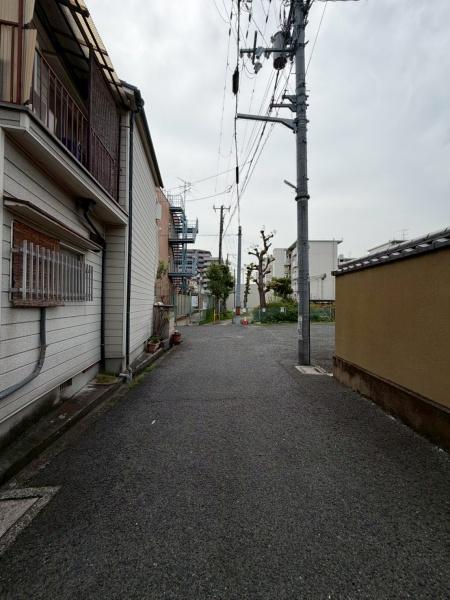 ���{��^�s�]�[���̒��È�ˌ��Ă̑O�ʓ��H�܂ތ��n�ʐ^