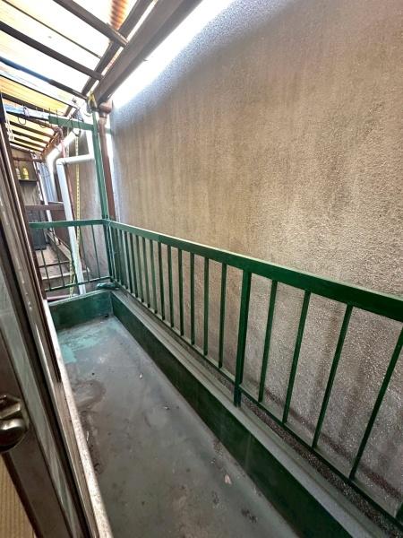 ���{���s�������Î�4���ڂ̒��È�ˌ��Ẵo���R�j�[