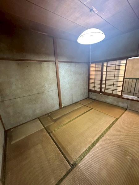 ���{���s�������Î�4���ڂ̒��È�ˌ��Ă̘a��